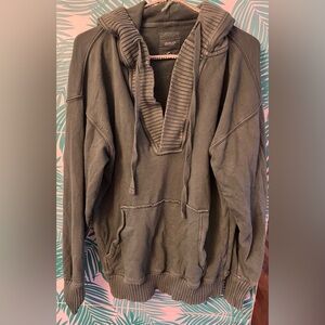 Aerie down to earth pullover distressed green ribbed vneck and pocket sz xs